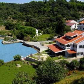 Apartments Mare Kampor