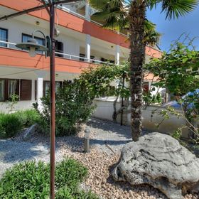 Apartments Sonja Zambratija