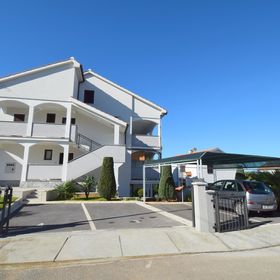 Apartment Zdenka Njivice II