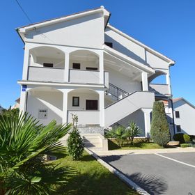 Apartment Zdenka Njivice II