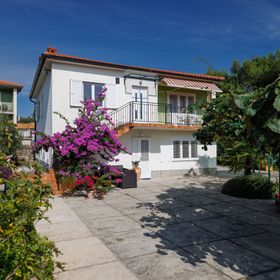 Apartments Hana Krk II