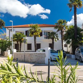 Apartments Ivona Malinska