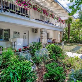 Apartment Moracea Njivice