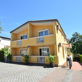 Apartments Jelica Njivice