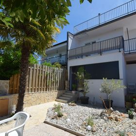 Apartments Maar Malinska