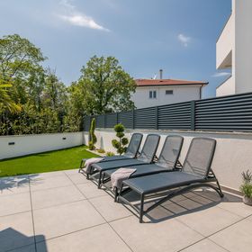 Apartment AK Lux Njivice