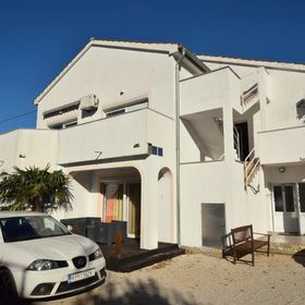 Apartments Mikec Malinska II