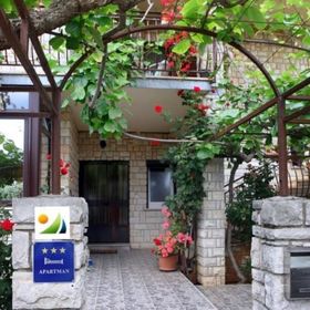 Apartment by Umag sea