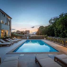 Apartment Residence Mala 1 s bazenom i whirlpool-om Funtana