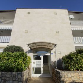 Apartment CRVENA UVALA Zambratija