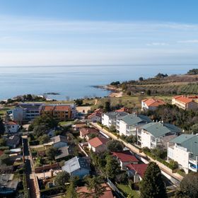 Apartment CRVENA UVALA Zambratija