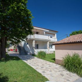 Apartments Dekanić Dalibor Baska