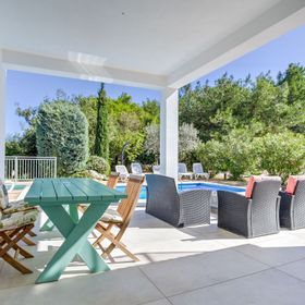 Apartments SIPARIS Zambratija