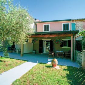 Apartments LINDA Beach Apartments Zambratija