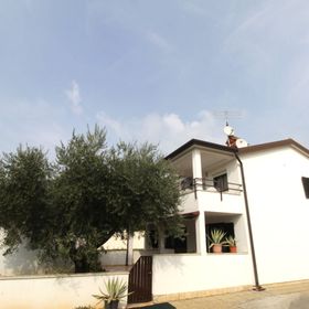 Apartments Noel Zambratija