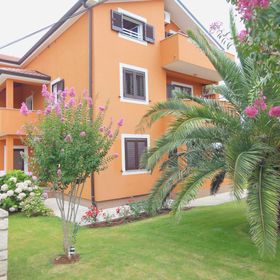 Apartments ANITA Zambratija