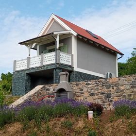 KŐKAPU Présház Raposka