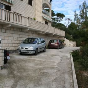 Apartmanok Parkolóhellyel Postira, Brac - 727 Postira