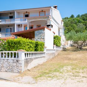 Apartmanok Parkolóhellyel Mrljane, Pasman - 20056 Mrljane