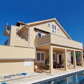 Apartmanok Családok Részére Medencével Sabunike, Zadar - 20179 Sabunike