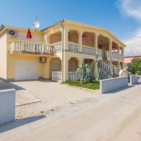 Apartmanok A Tenger Mellett Vir - 20333