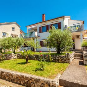 Apartmanok Parkolóhellyel Njivice, Krk - 20548 Njivice