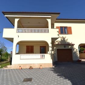 Apartmanok Parkolóhellyel Valbandon, Fazana - 20648 Valbandon