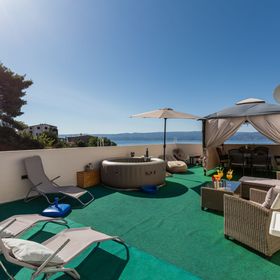 Apartmanok Parkolóhellyel Omis - 20689 Omiš