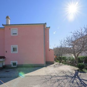 Apartmanok Parkolóhellyel Kastel Novi, Kastela - 20690 Kaštel Novi