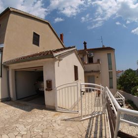 Apartmanok Parkolóhellyel Pula - 20809