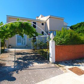 Apartmanok Parkolóhellyel Banjole, Pula - 20813 Banjole