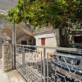 Apartmanok Parkolóhellyel Pula - 20815