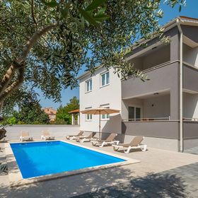 Apartmanok Családok Részére Medencével Medulin - 20909