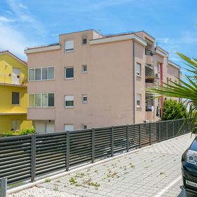 Apartmanok Parkolóhellyel Kastel Stafilic, Kastela - 20926 Kaštel Štafilić