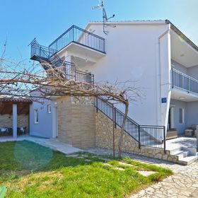 Apartmanok Parkolóhellyel Medulin - 21025