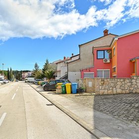 Apartmanok Parkolóhellyel Pula - 21036