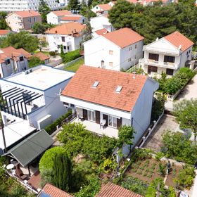 Apartmanok Parkolóhellyel Vodice - 21216