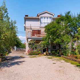 Apartmanok és Szobák Parkolóhellyel Skrbčići, Krk - 21231 Skrbčići