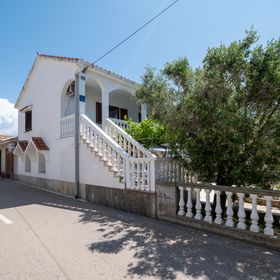 Apartmanok Parkolóhellyel Povljana, Pag - 21327 Povljana