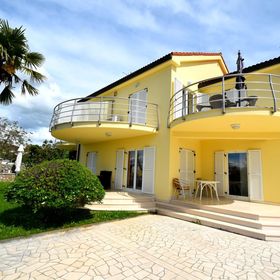 Apartmanok Parkolóhellyel Malinska, Krk - 21373 Malinska