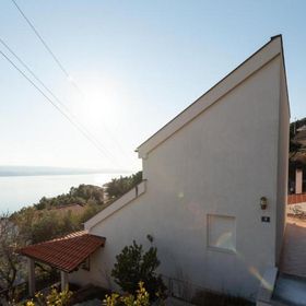 Apartmanok Családok Részére Medencével Marusici, Omis - 21377 Marušići