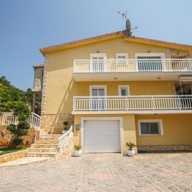Apartmanok Medencével Trogir - 21466