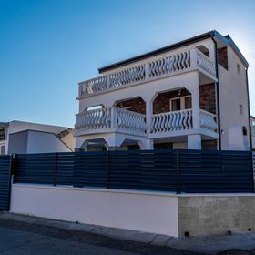 Apartmanok Parkolóhellyel Vir - 21504