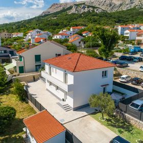 Nyaralóház Medencével Baska, Krk - 21537 Baška