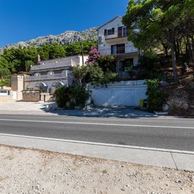 Apartmanok Parkolóhellyel Marusici, Omis - 21608 Marušići