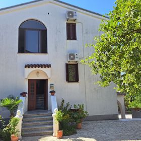 Apartmanok A Tenger Mellett Malinska, Krk - 21688 Malinska