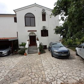 Apartmanok A Tenger Mellett Malinska, Krk - 21688 Malinska