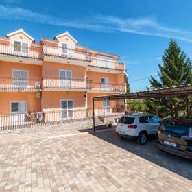 Apartmanok Parkolóhellyel Vodice - 21743