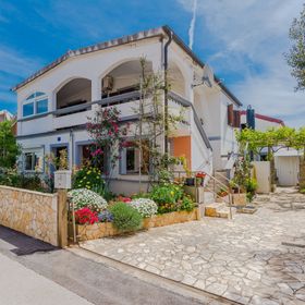 Apartmanok Parkolóhellyel Vir - Pedinka - Vir - Pedinka, Vir - 21752 Vir - Pedinka