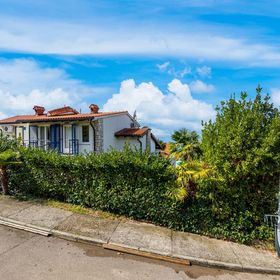 Apartmanok Parkolóhellyel Njivice, Krk - 21767 Njivice